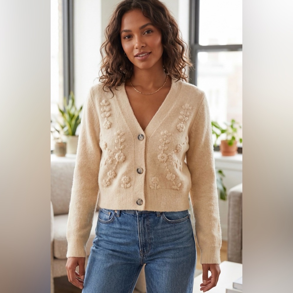 Jessica Simpson Beige Floral Appliqué V-Neck Cardigan Sweater